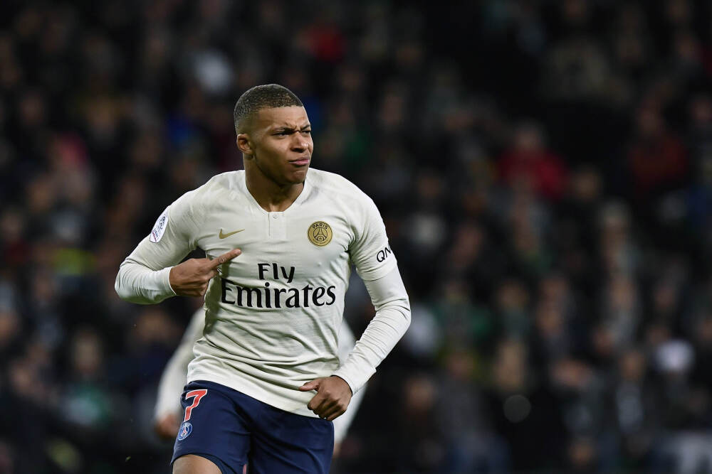 坚决防止市场大起大落、急涨急跌